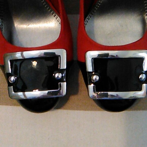 Versona Accessories Red and Black Heels - Picture 6 of 10